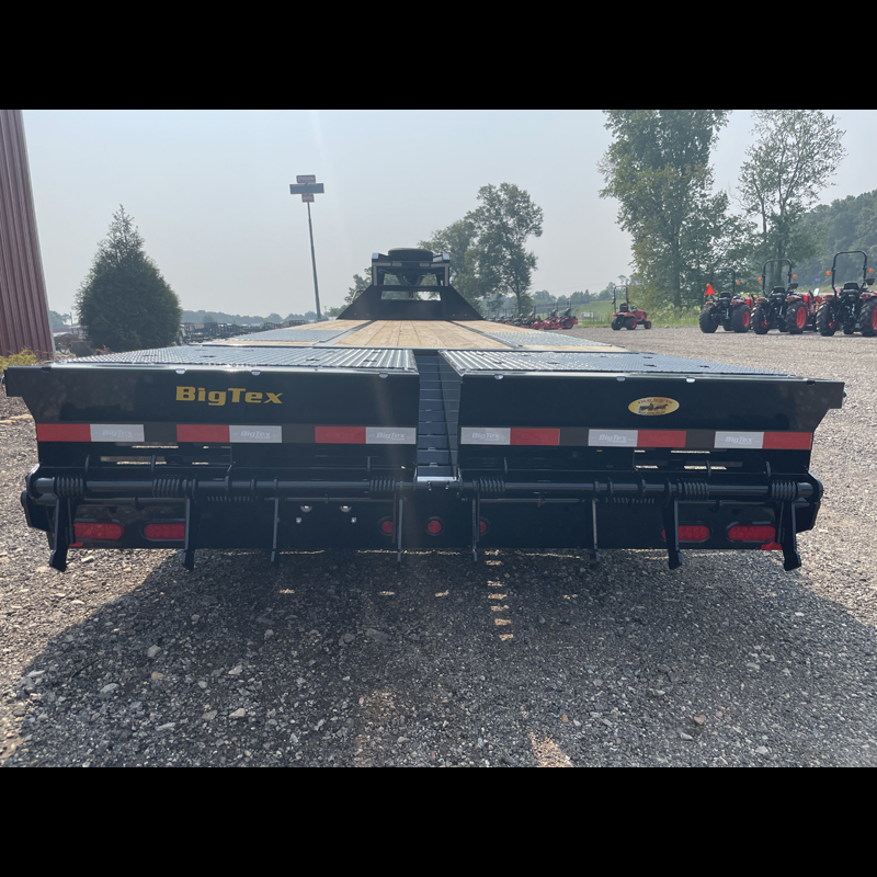 2026 Big Tex 22GN-30D5A (25+5) MR Gooseneck Trailer w/ Mega Ramps - Image 4