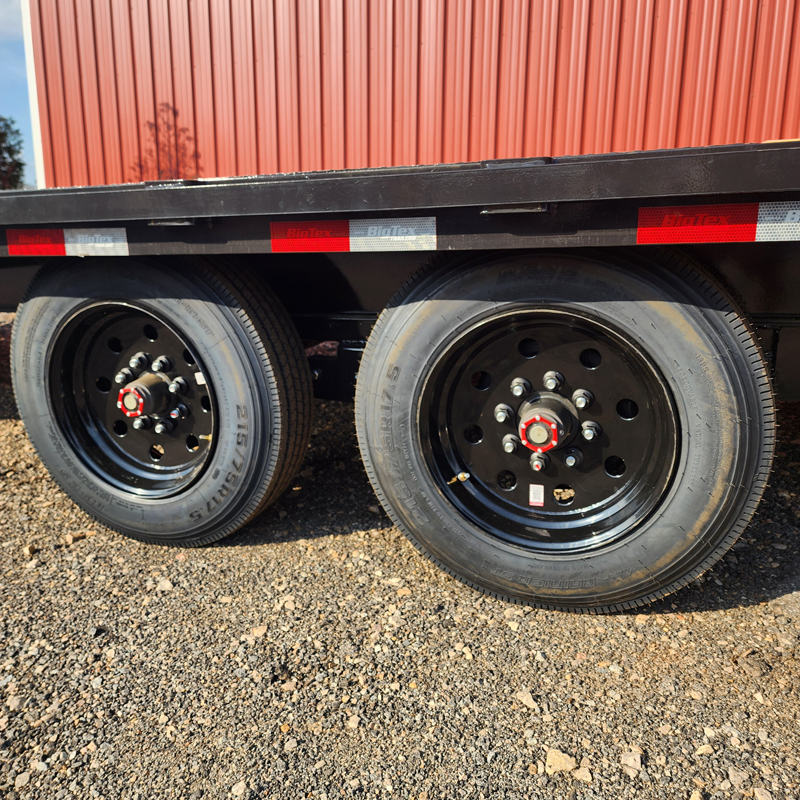 2026 Big Tex 16GN-40D5A MR Gooseneck Trailer w/ Mega Ramps - Image 4
