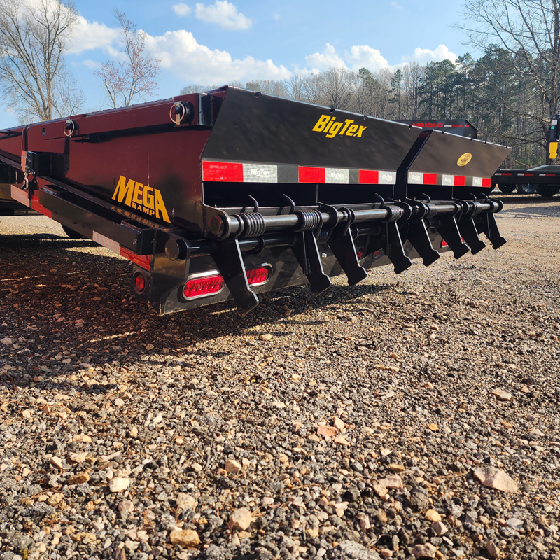 2026 Big Tex 16GN-40D5A MR Gooseneck Trailer w/ Mega Ramps - Image 7
